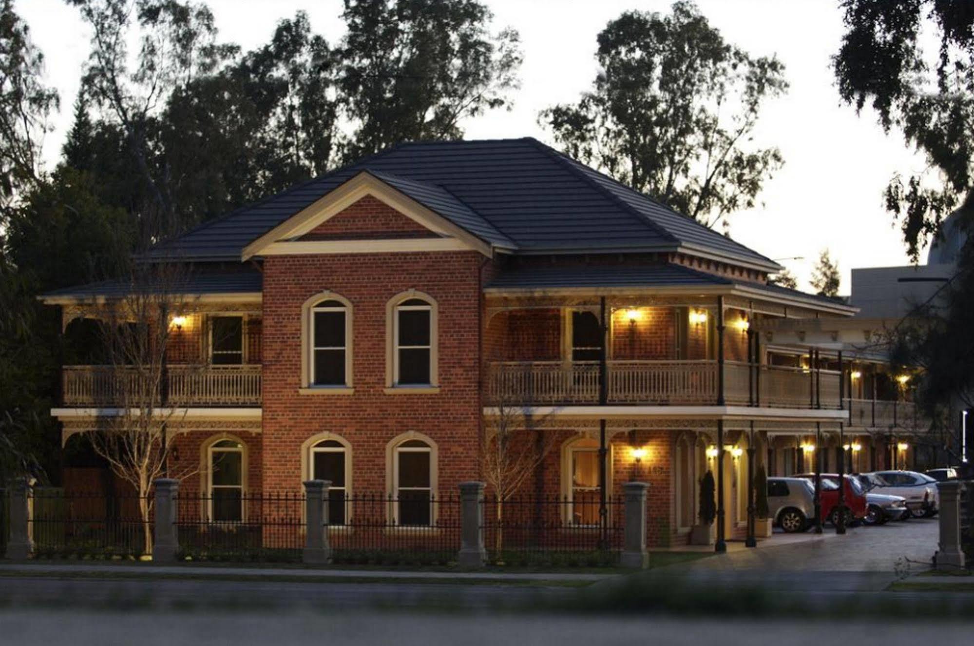 Carlyle Suites&apartamentos Wagga Wagga Exterior foto